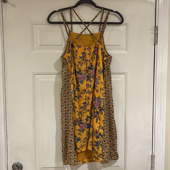 Francesca’s Bailee Ladder Crochet Floral Mix Knit Dress - Picture 2 of 10